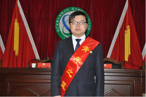 2016年度青年之星—田冲
